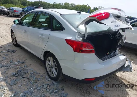 2016 Ford Focus Se z USA, uszkodzony, nr VIN 1FADP3F24GL345487